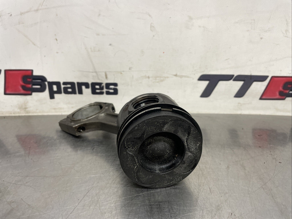 BMW E60 E61 E53 3.0D DIESEL PISTON WITH CONROD M57N 306D2 2004 NURAL 7799357