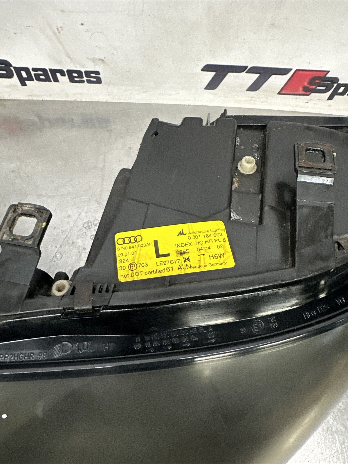 8N0941003AH Genuine Audi TT Mk1 98-06 Passenger Side Headlight 