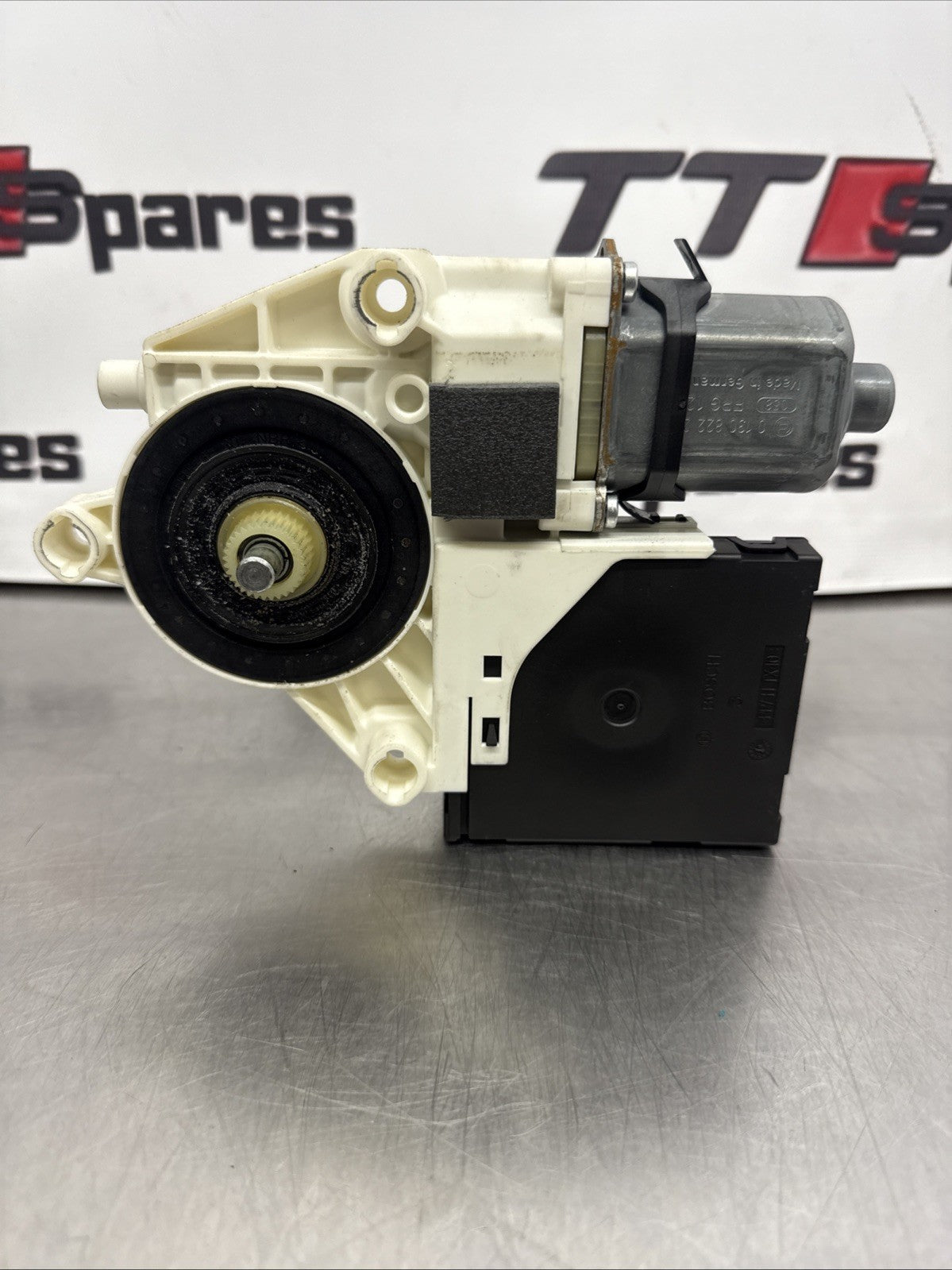 Genuine Porsche 987 / 997 Passenger Window Motor 99762418203