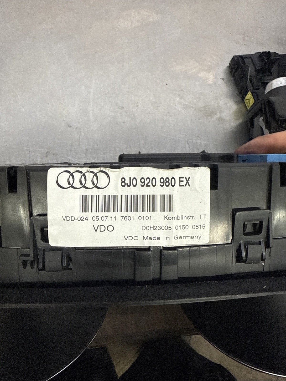 AUDI TT 3.2 V6 MK2 INSTRUMENT CLUSTER 8J0920980EX 2006-10 8J0920980EX With Key