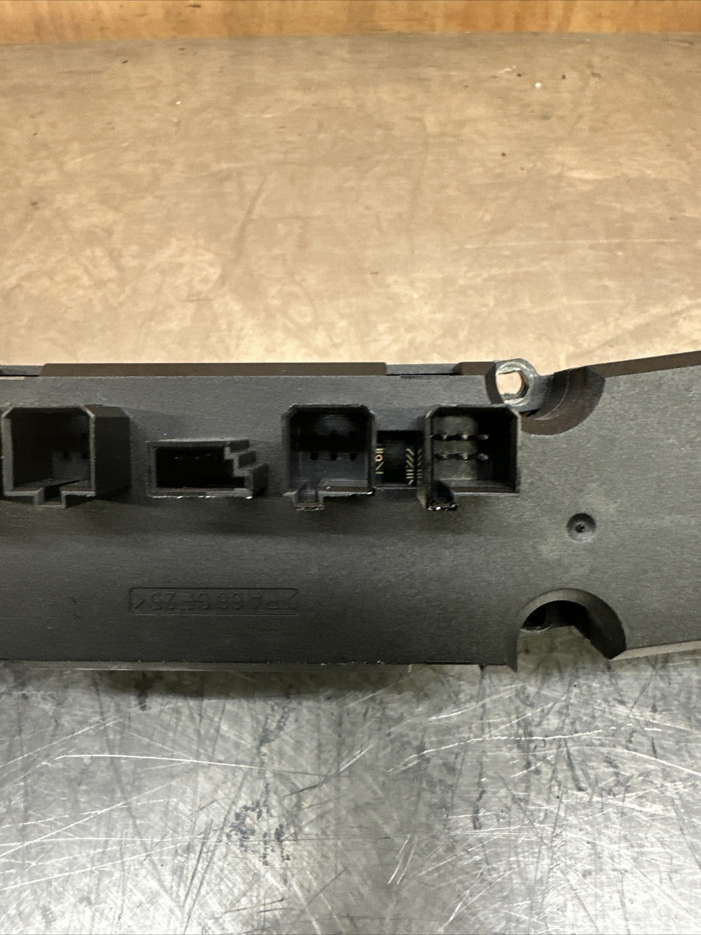 MERCEDES BENZ S-CLASS W220 DASH CENTER CONSOLE HAZARD SWITCH PANEL 2208214458 
