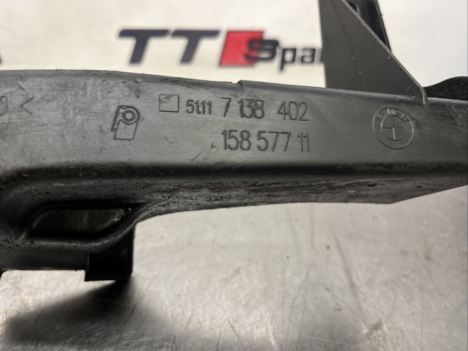 Genuine Used BMW Driver O/S Headlight Bracket Fits E90 E91 LCI 7138402
