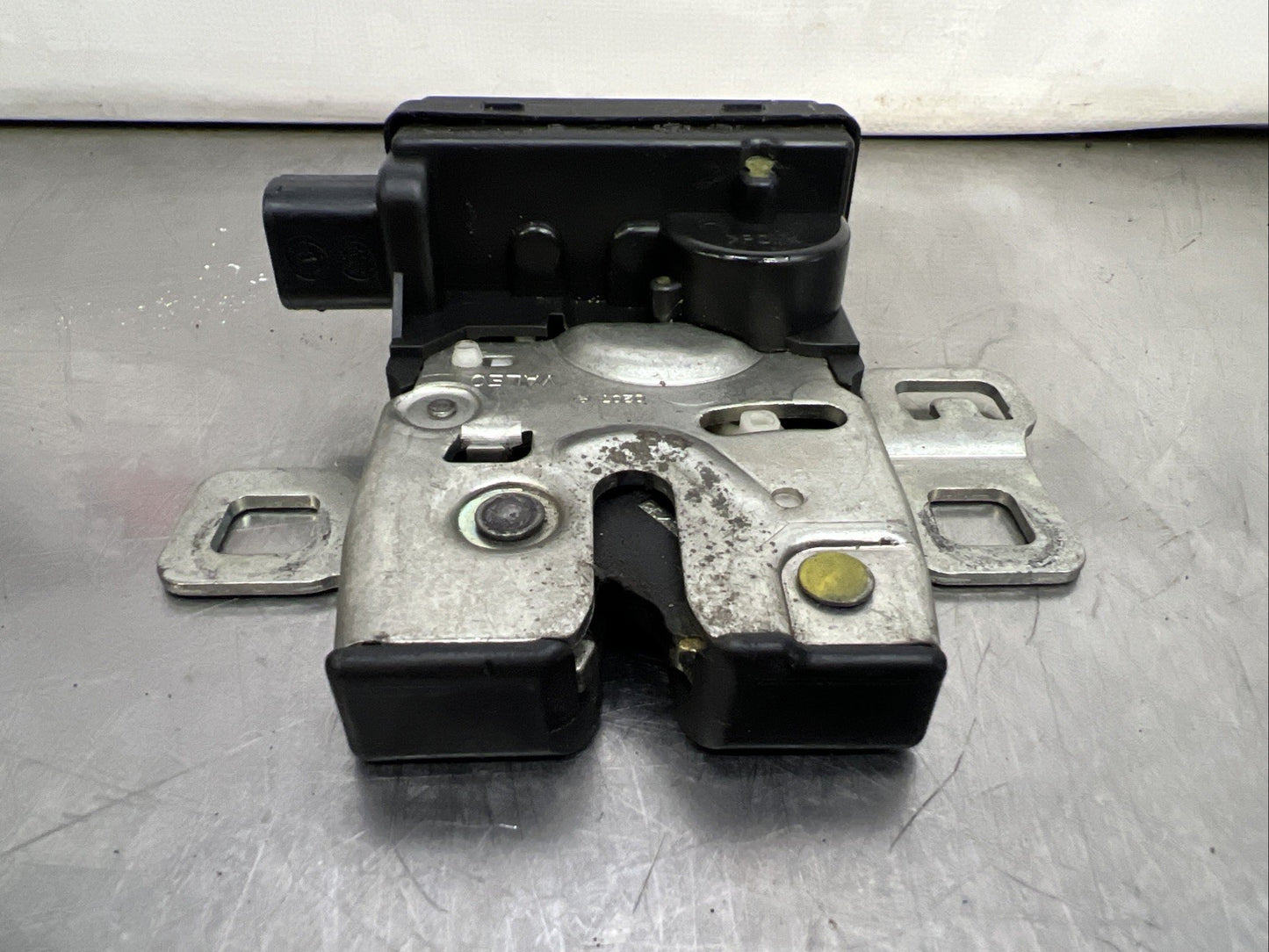 RANGE ROVER SPORT L320 05-09 UPPER TAILGATE LOCK LATCH