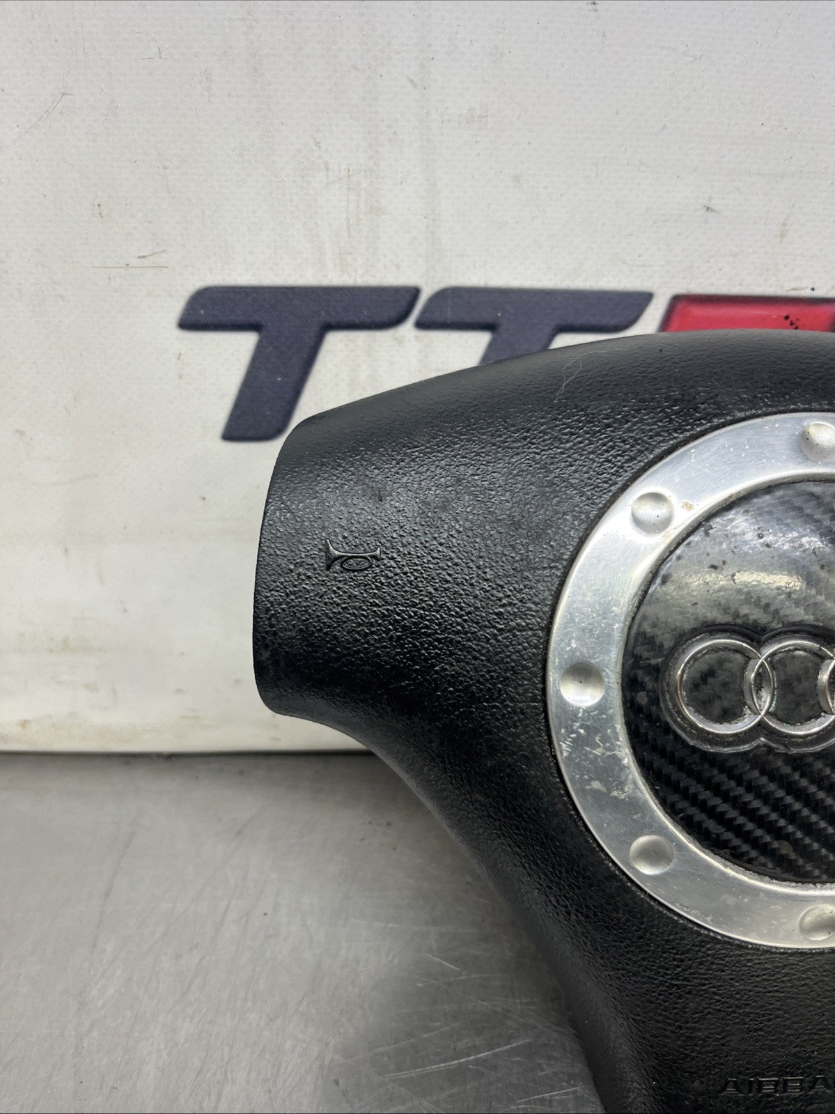 AUDI TT Mk1 (8N) 1999-2006 Steering Wheel airbag RHD 8N0880201G carbon Fibre