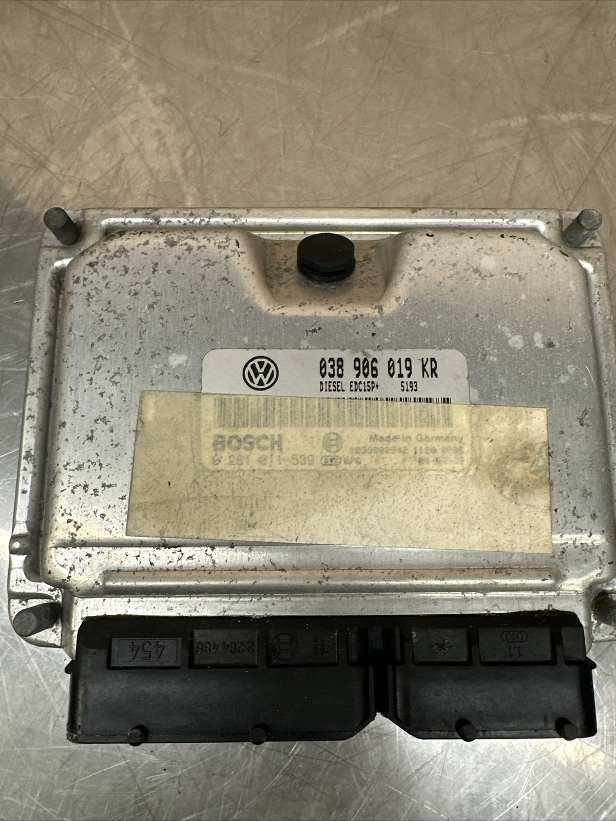 VW Beetle Convertible 1.9 TDI Engine Control Unit ECU 038906019KR