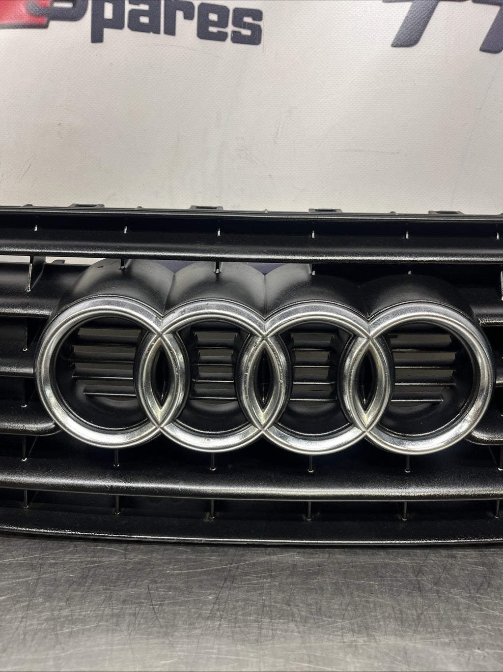 Genuine Audi TT Mk1 8N 99-06 Quattro Badge 5 slat Grille bumper