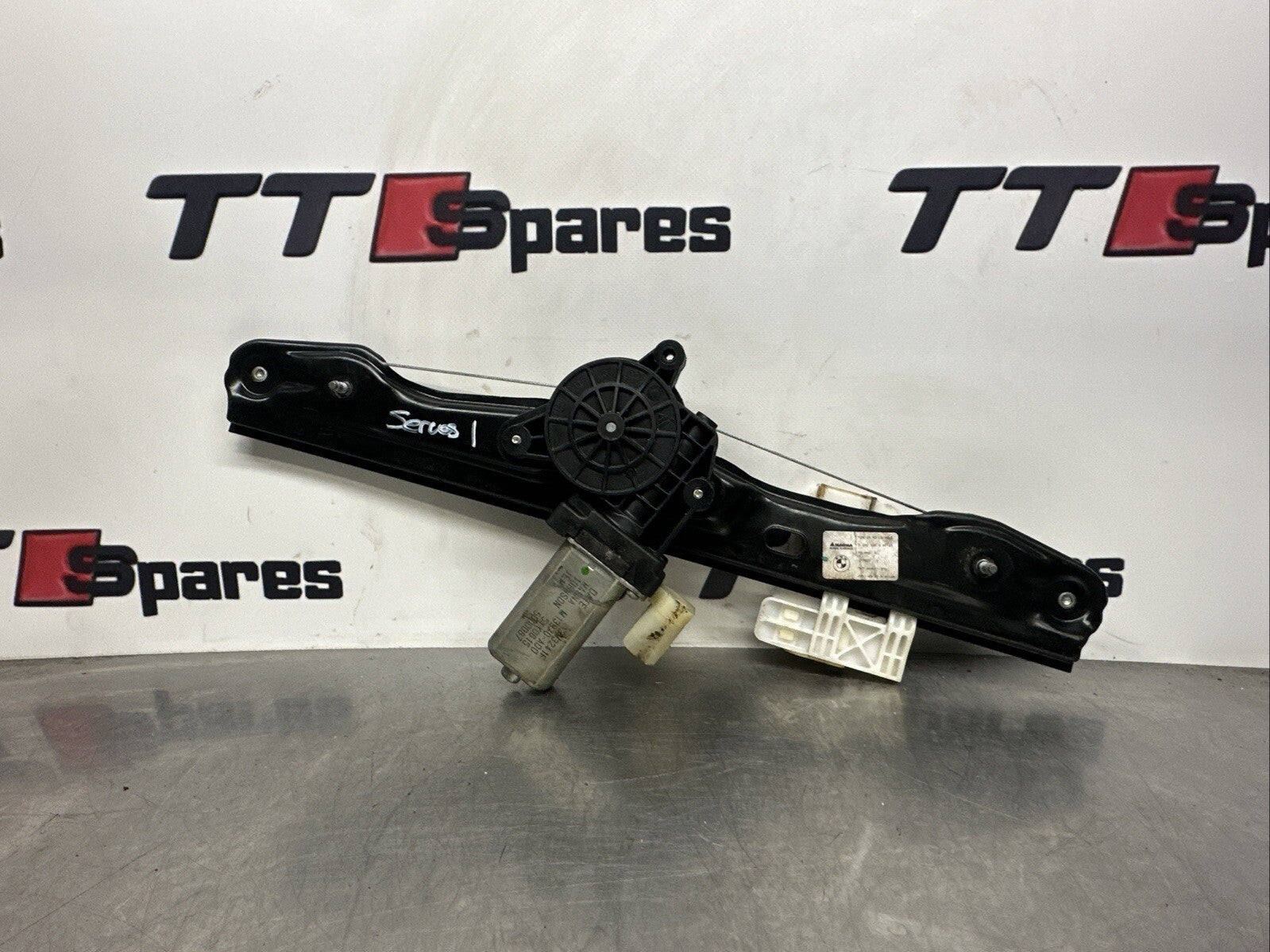 7242556 BMW O/S Driver Right Rear Window Regulator Motor Fits 1 Series F20 