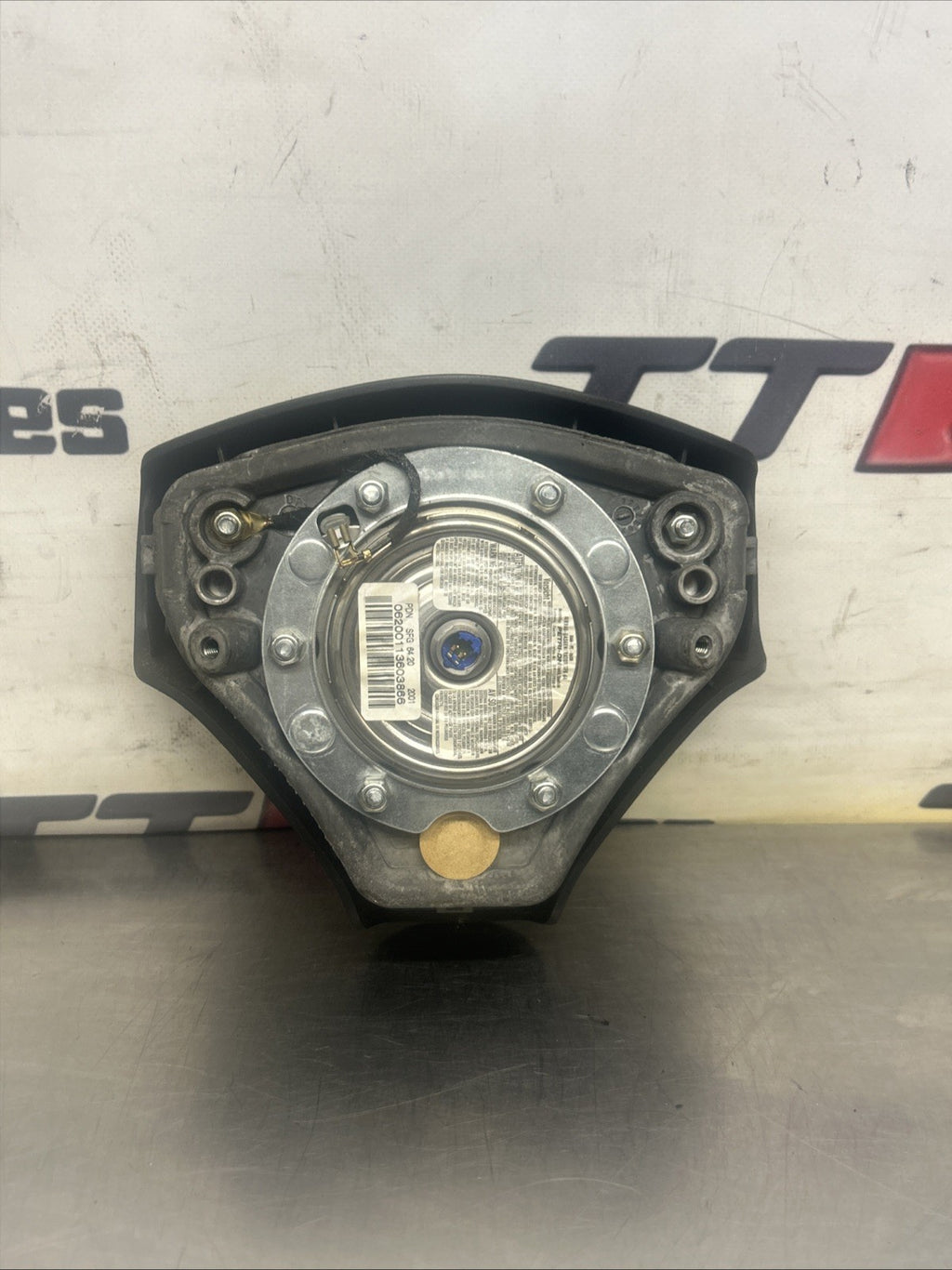 AUDI TT Mk1 (8N) 1999-2006 Steering Wheel airbag RHD 8N0880201