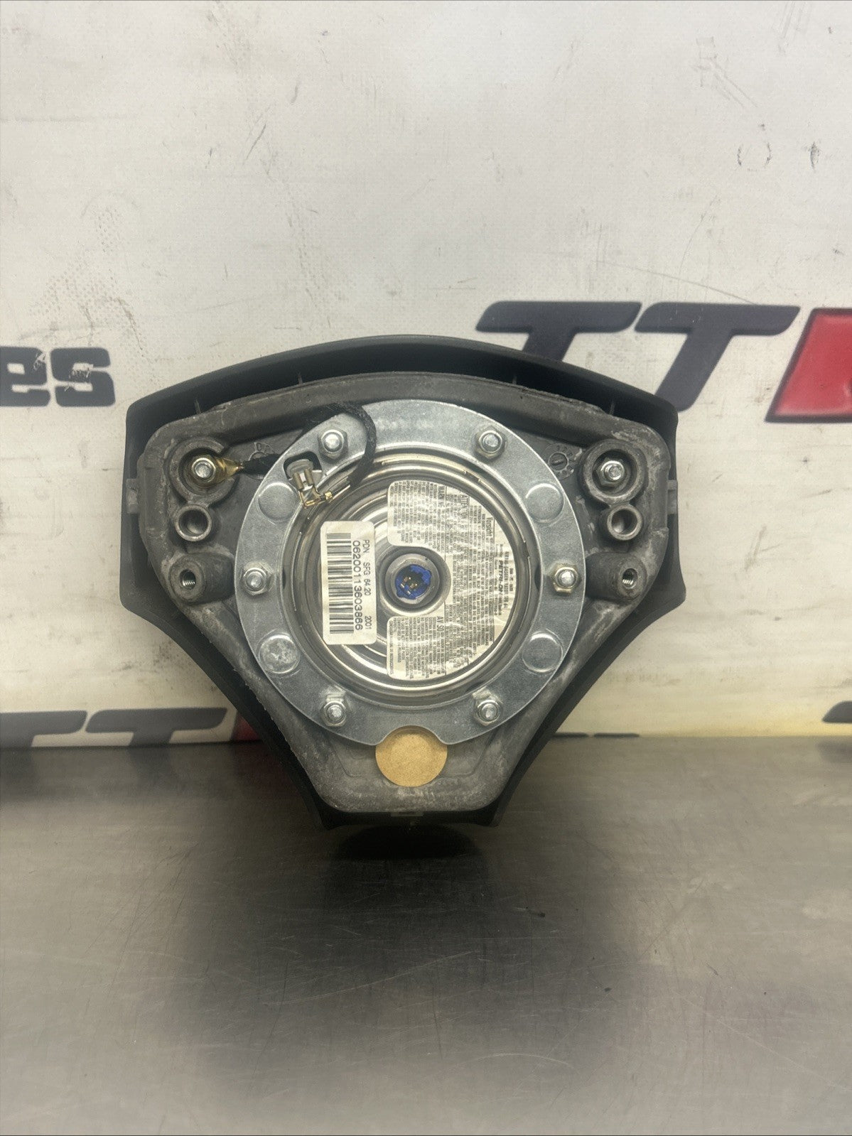 AUDI TT Mk1 (8N) 1999-2006 Steering Wheel airbag RHD 8N0880201