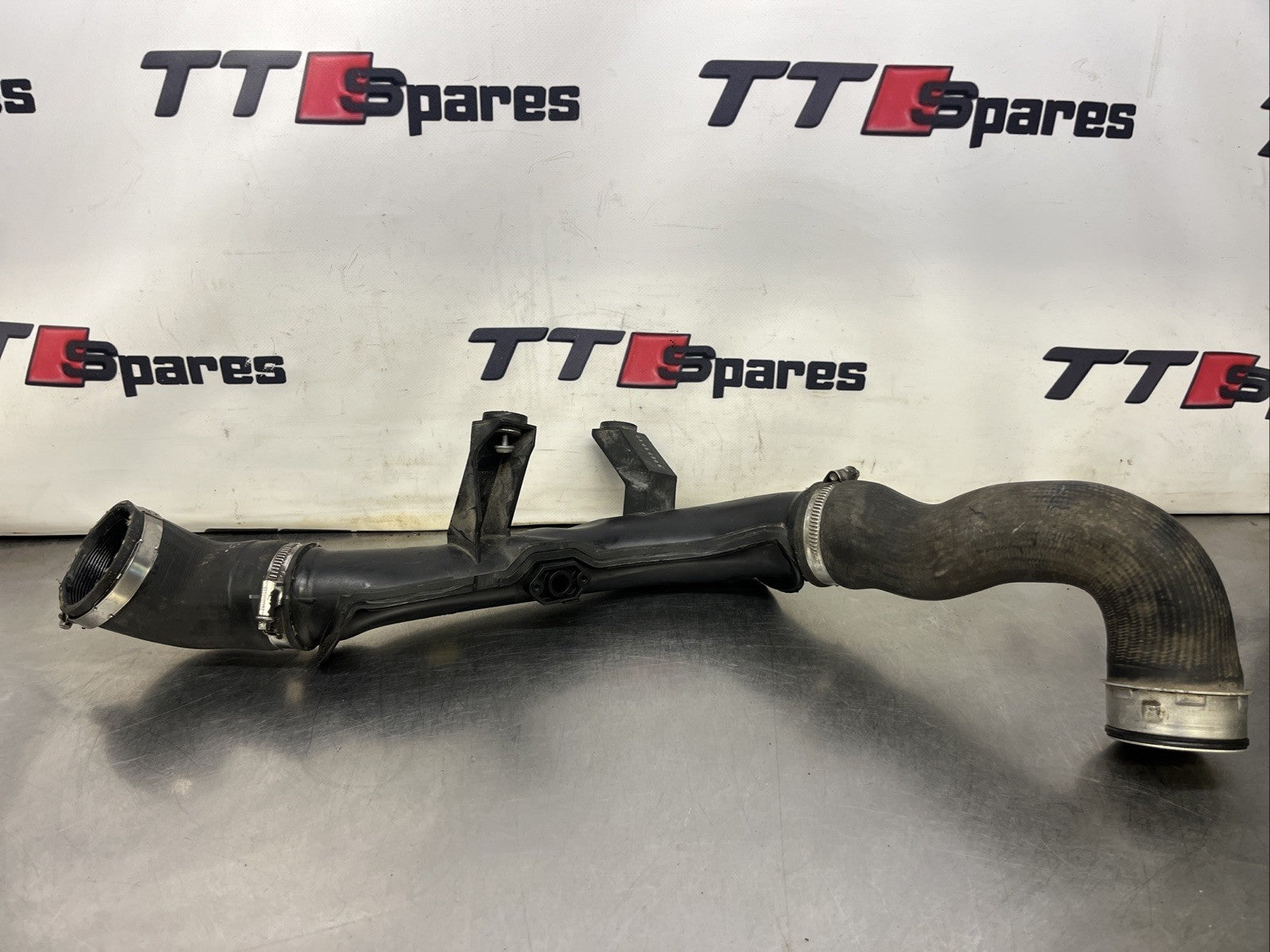Audi A3 S3 8P 2008 Petrol 118kW intercooler hose pipe 1K0145770N ROC13255
