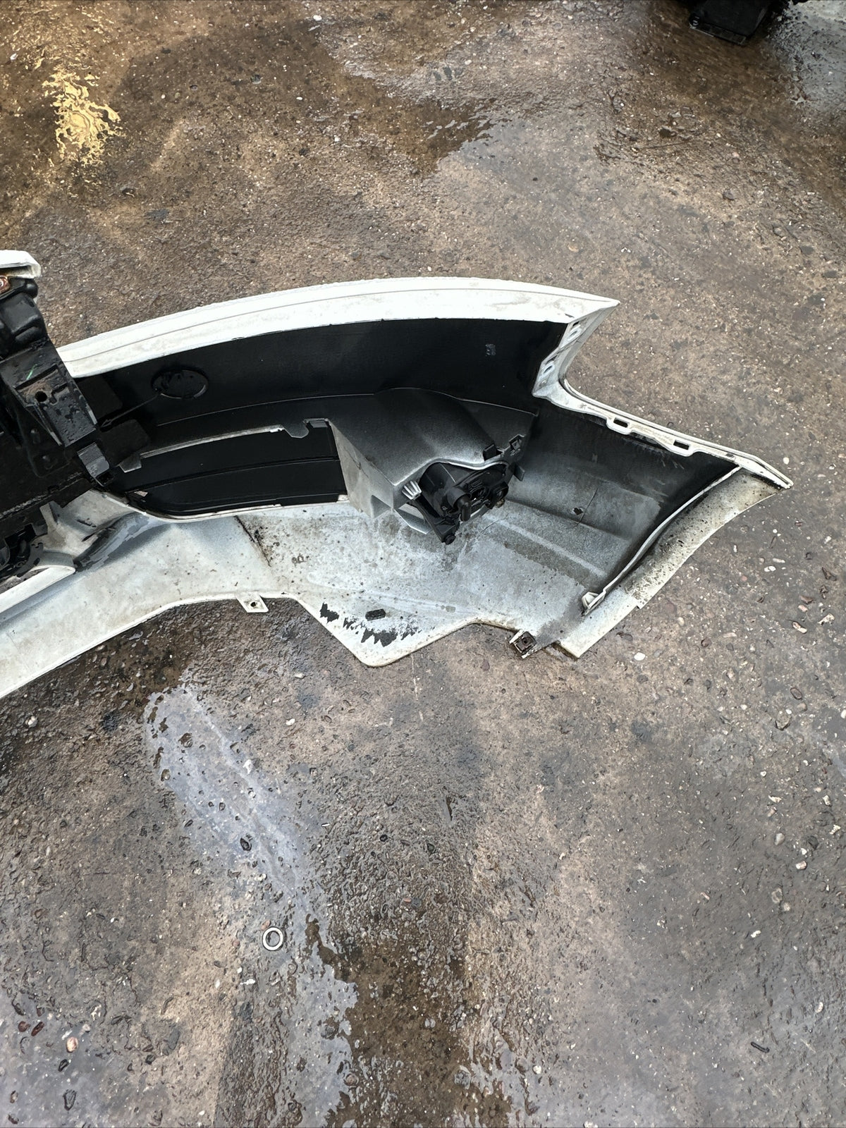 AUDI A5 (2009) FRONT BUMPER IN WHITE