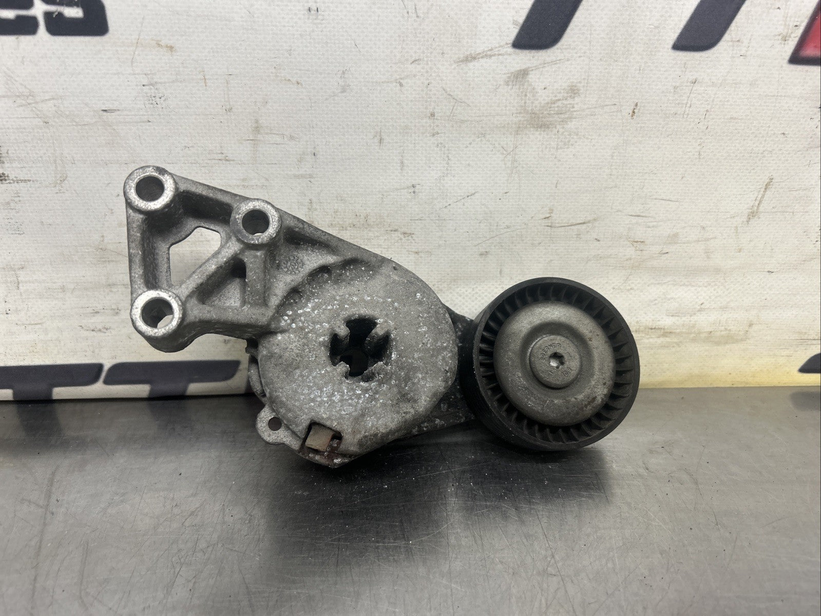 VW GOLF MK 4 1.6 8 V MPI AUX BELT TENSIONER PULLEY 06A 903 315 D GENUINE USED VW