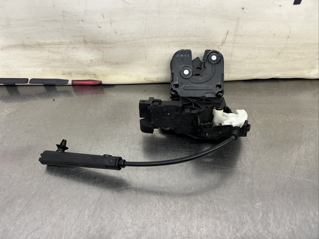 AUDI TT MK2 8J REAR TAILAGATE BOOT LOCK CATCH LATCH MECHANISM 8P4827505C
