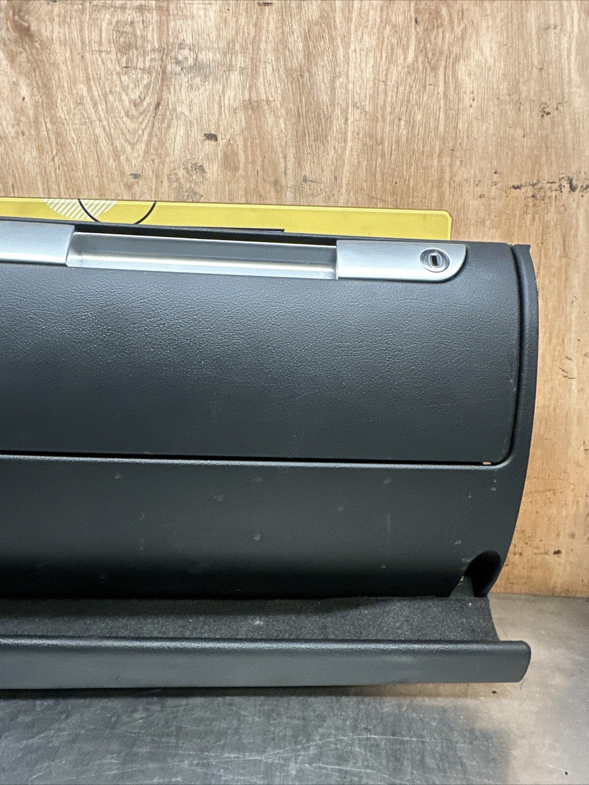 AUDI TT Mk1 8N 1999-2006 Glove Box 8N2857095 NON QUATTRO GLOVEBOX