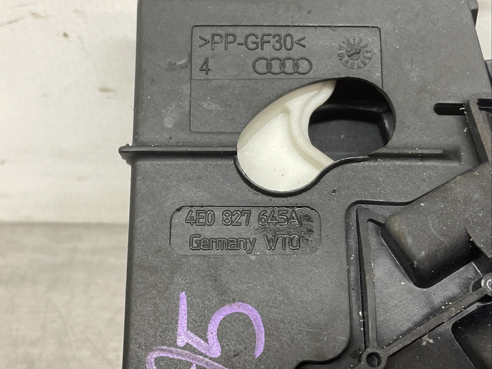 4E0827645A AUDI A4 B8 BOOTLID LOCK LATCH 