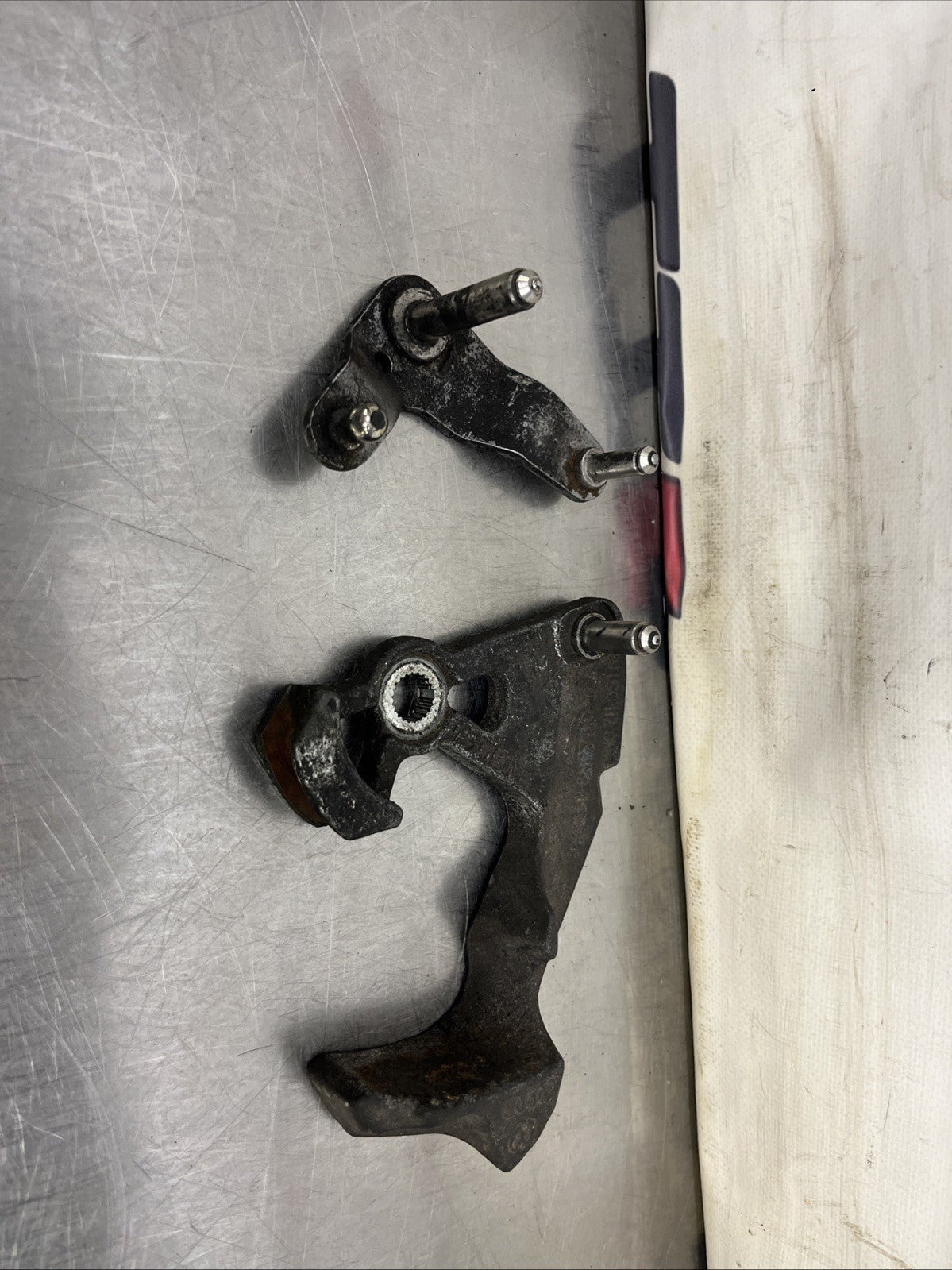 AUDI TT MK1 8N (98-06) S3 CUPRA R 6 SPEED GEAR LINKAGE SELECTOR O2M 8N0711046A