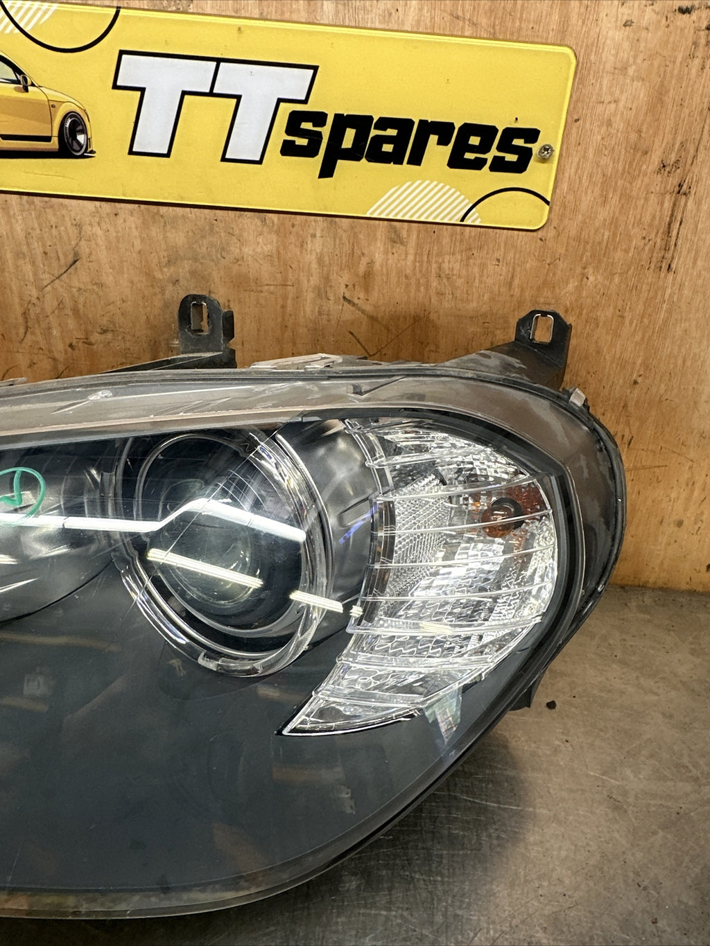 7158931 BMW X5 E70 2008 RHD left headlight