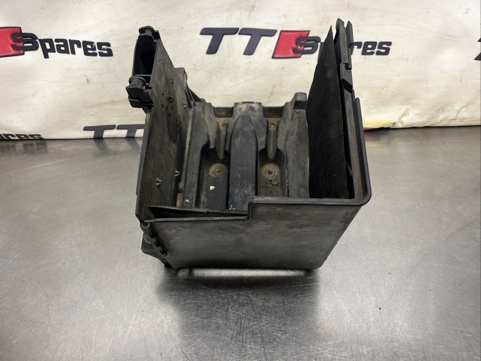 AUDI TT MK1 BATTERY BOX / BATTERY TRAY COUPE OEM 8N8804373 98-06 FREE SHIPPING