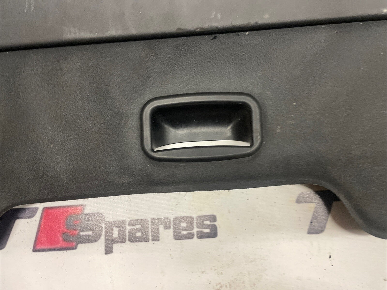 Range Rover Sport L320 Parcel Shelf / Luggage Cover .
