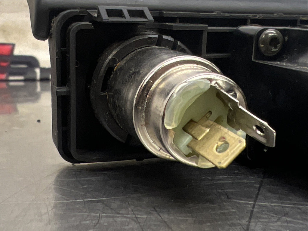 2005-2013 MK1 L320 LAND ROVER RANGE ROVER SPORT REAR 12V AUX SOCKET 903916000016