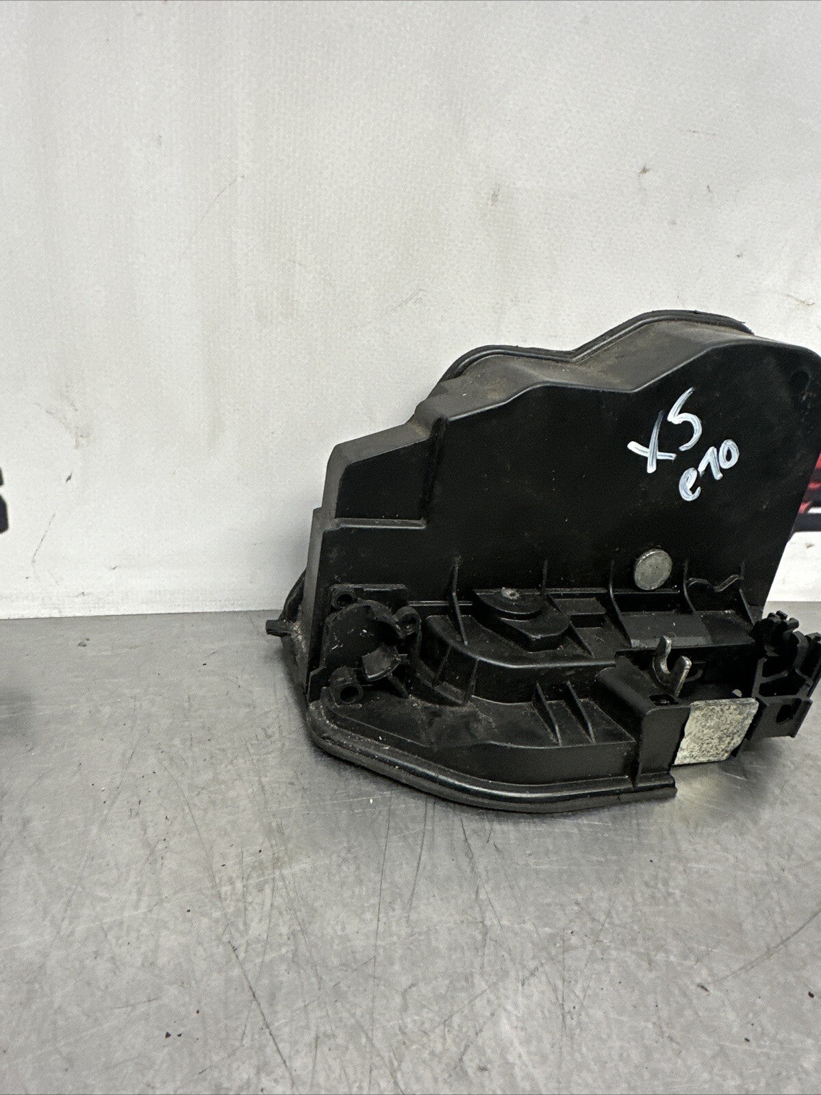 BMW X5 DOOR LOCK MECHANISM REAR RIGHT DRIVER SIDE 7202148 E70 2007 - 2009