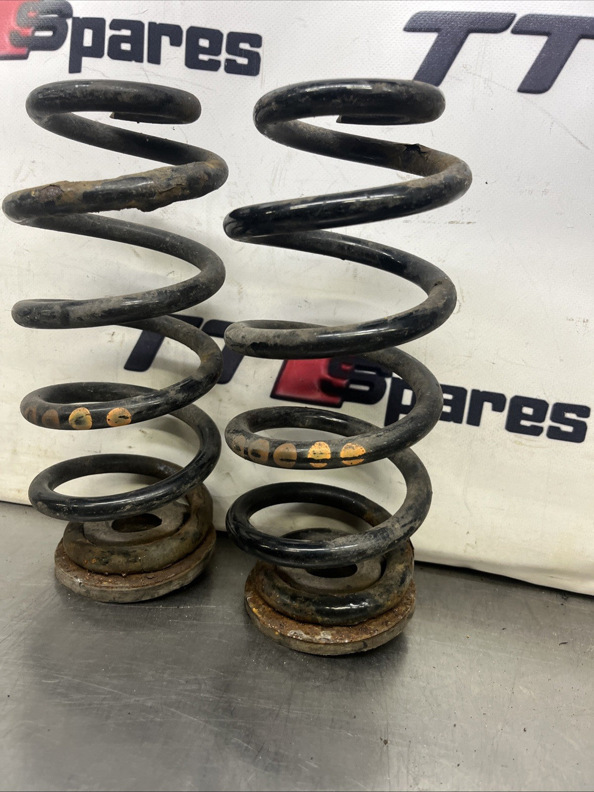 Audi TT 8J Rear Axle Suspension Coil Spring Set Kit 8J0511115BE