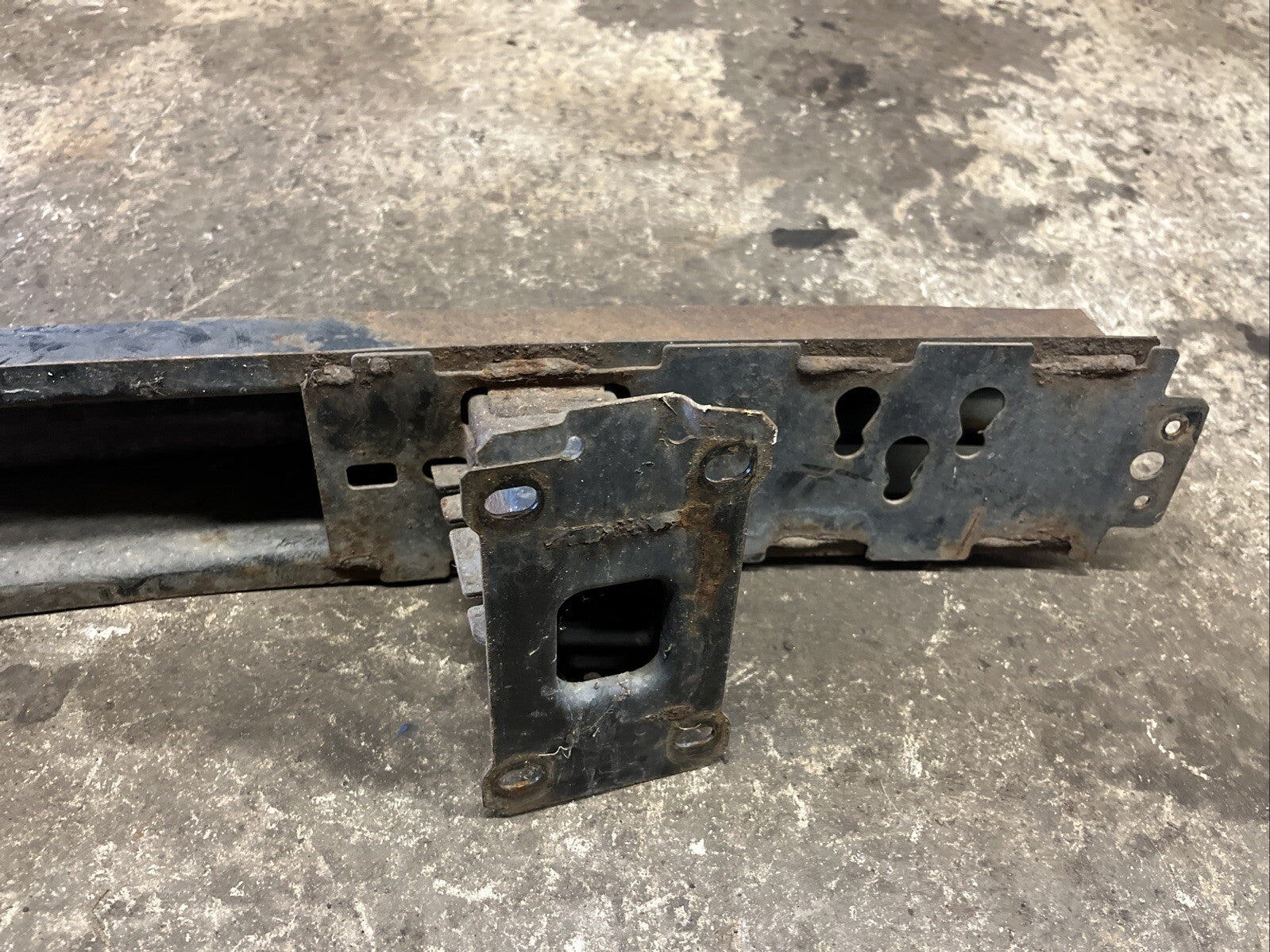 RANGE ROVER SPORT L320 BUMPER CRASH REINFORCEMENT BAR FRONT 2010 - 2013