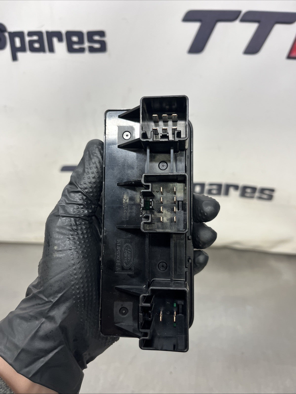 YUD500950PVJ Land Rover Discovery 3 Window Control Switch Right Front 2005
