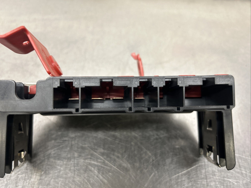 BMW X5 2010-13 M19112215  911413505 FUSE BOX