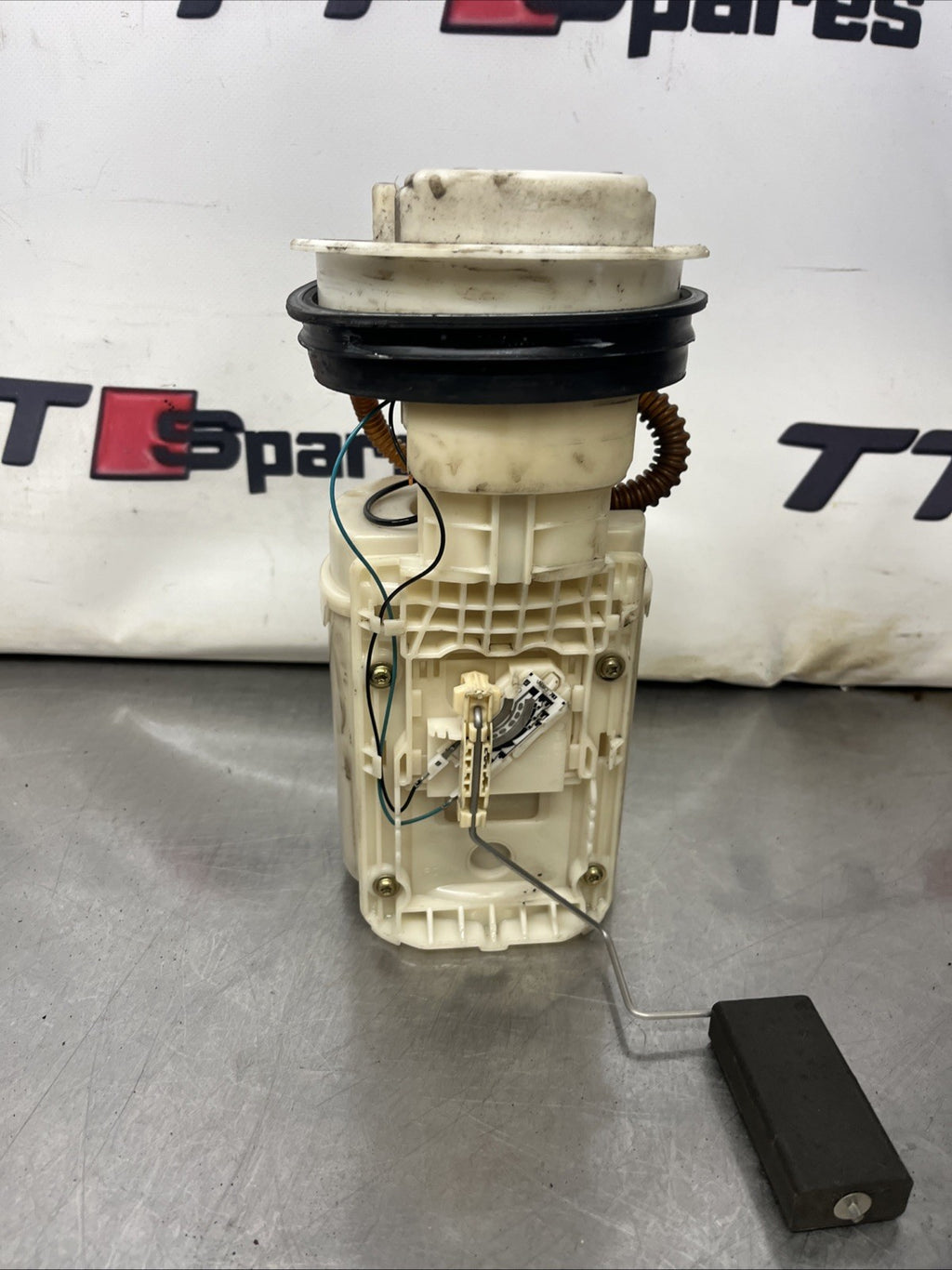 AUDI TT MK1 98-06 8N FRONT WHEEL DRIVE GENUINE FUEL PUMP SENDER UNIT 8L0919051N