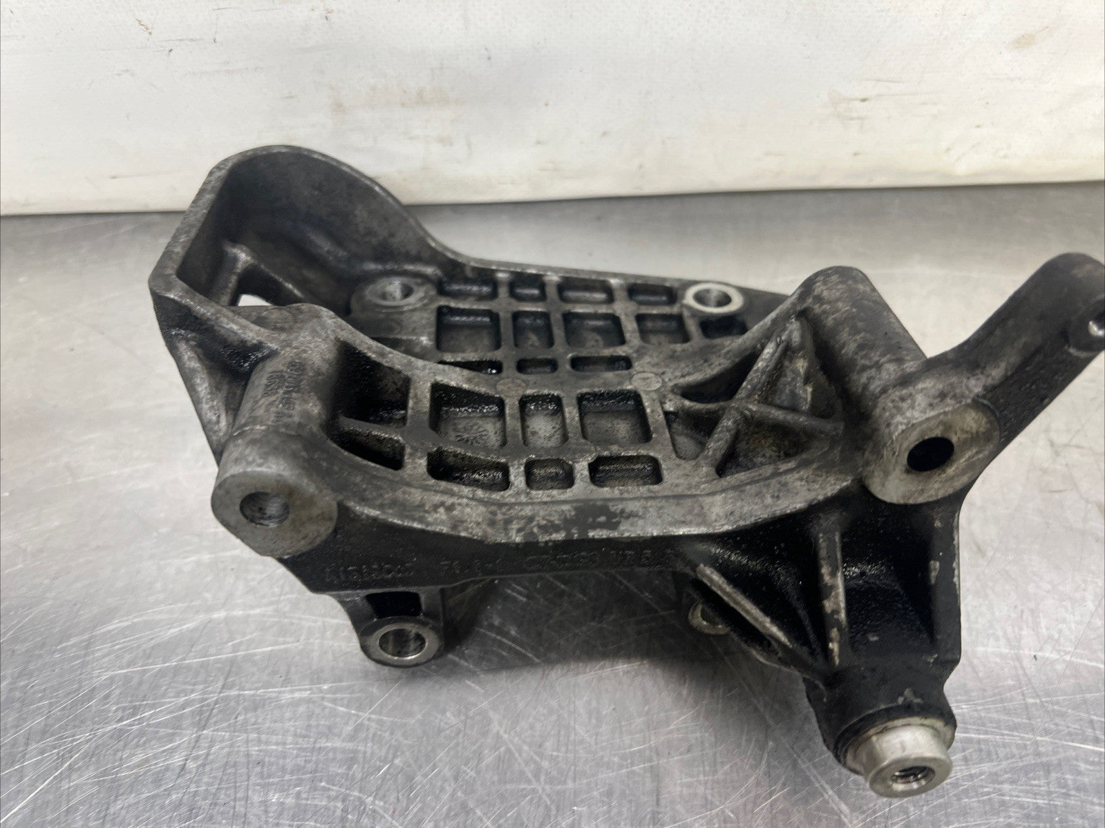 2012 Audi Q7 3.0 V6 Diesel CRC. Alternator Mount/Bracket 059903143AJ 75K