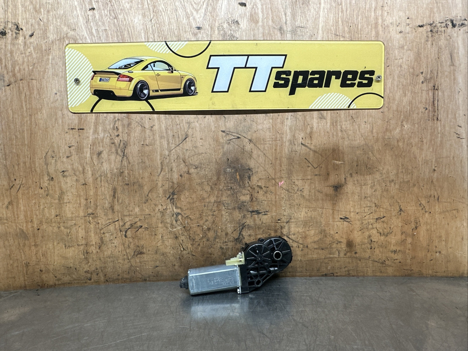 AUDI TT CONVERTIBLE ROOF FRONT FIXING HOOK MOTOR MK2 8J 06-14 6004a3061