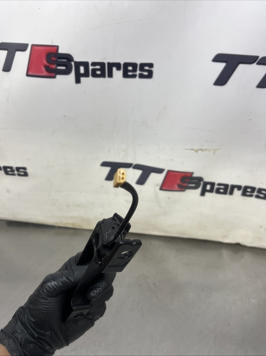 Audi TT 8N Mk1 Roadster OS Right Hood Closure Latch 8N7871444