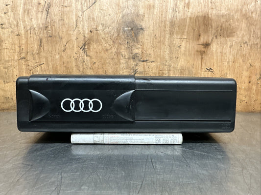 4D0035111B 1167432 Audi A8 D2 CD CHANGER WITH MAGAZINE   Matsushita