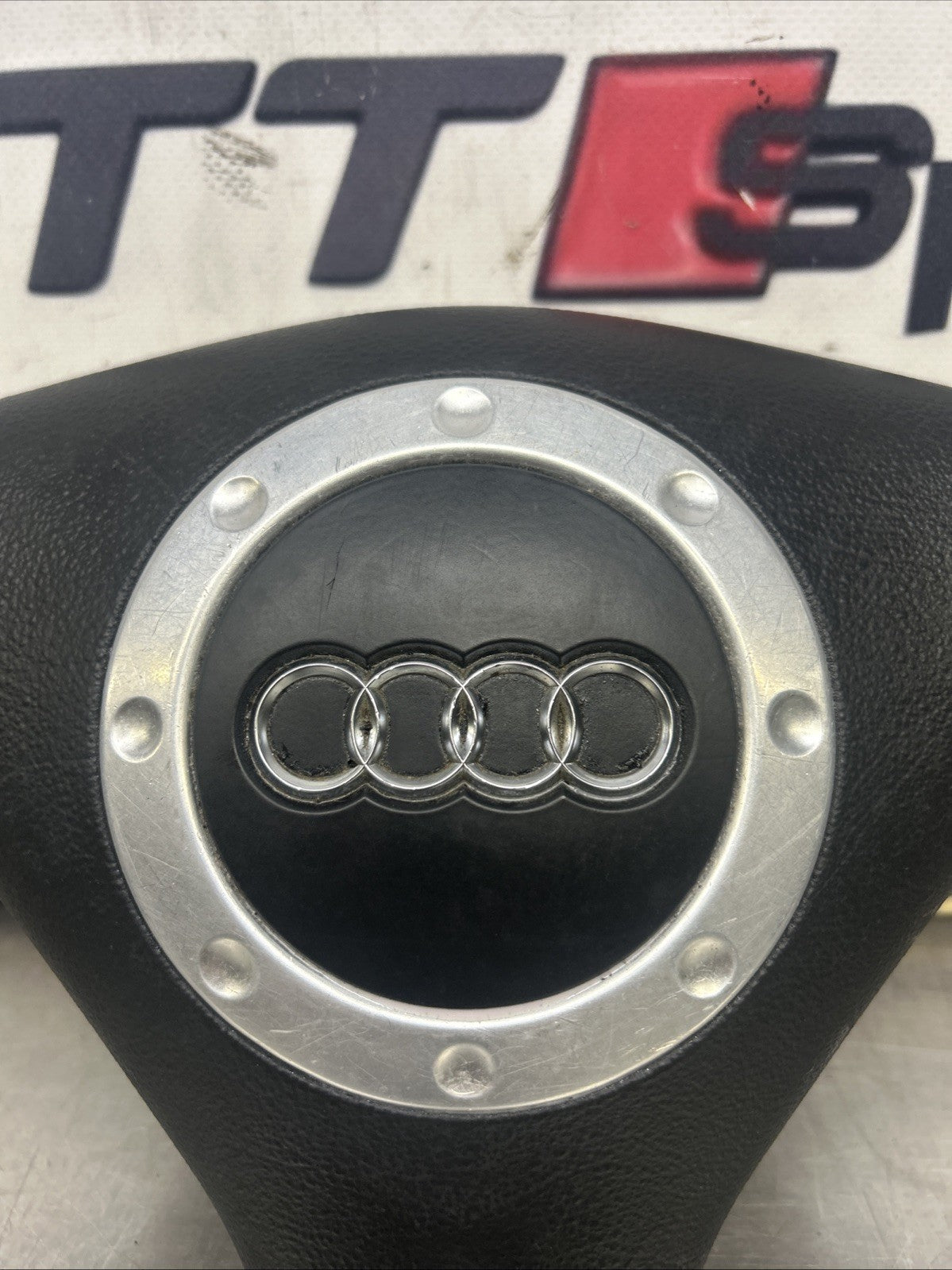 Audi Tt Mk1 1999-2006 Right Drivers Steering Wheel Aibag 8N0880201F
