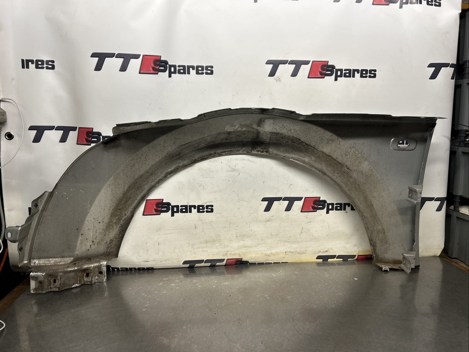 AUDI TT MK1 8N 98-06 OFF RIGHT SIDE FRONT WING Silver LY7W