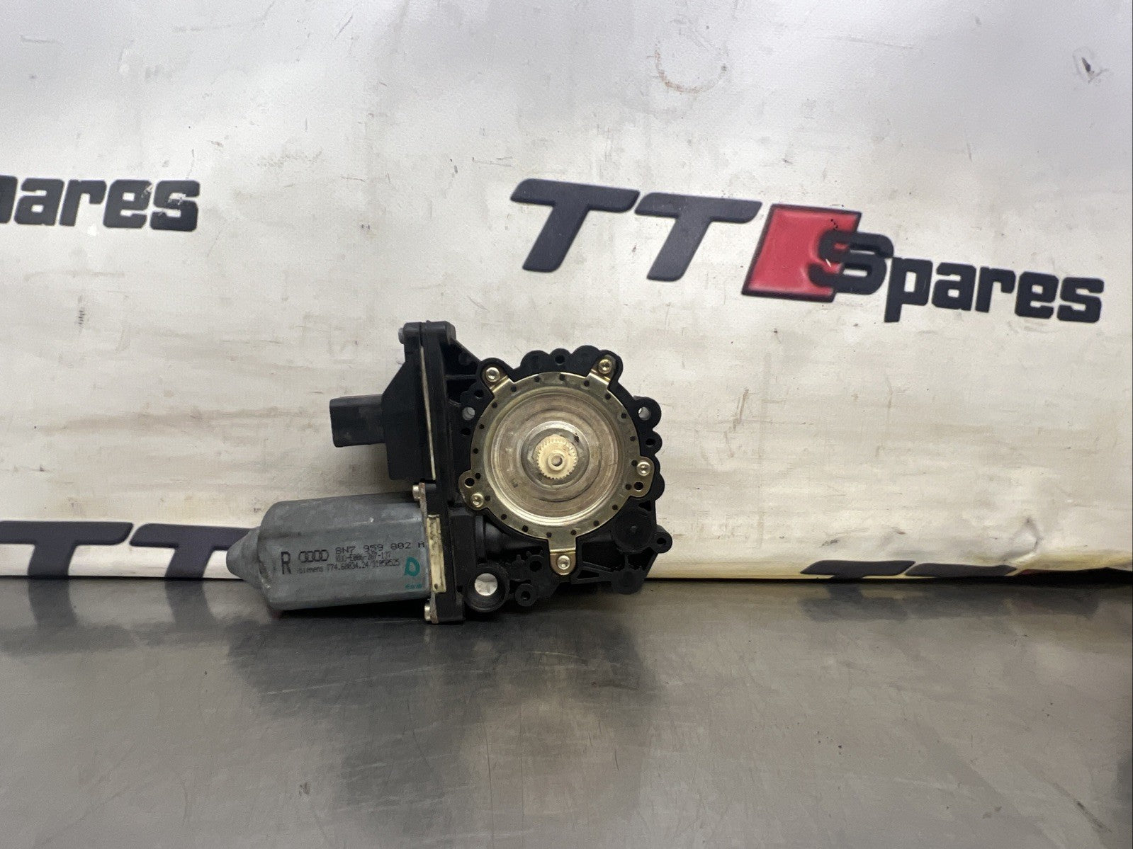 Audi TT Mk1 Convertible Roadster RIGHT SIDE ELECTRIC WINDOW MOTOR 8N7959802A GEN