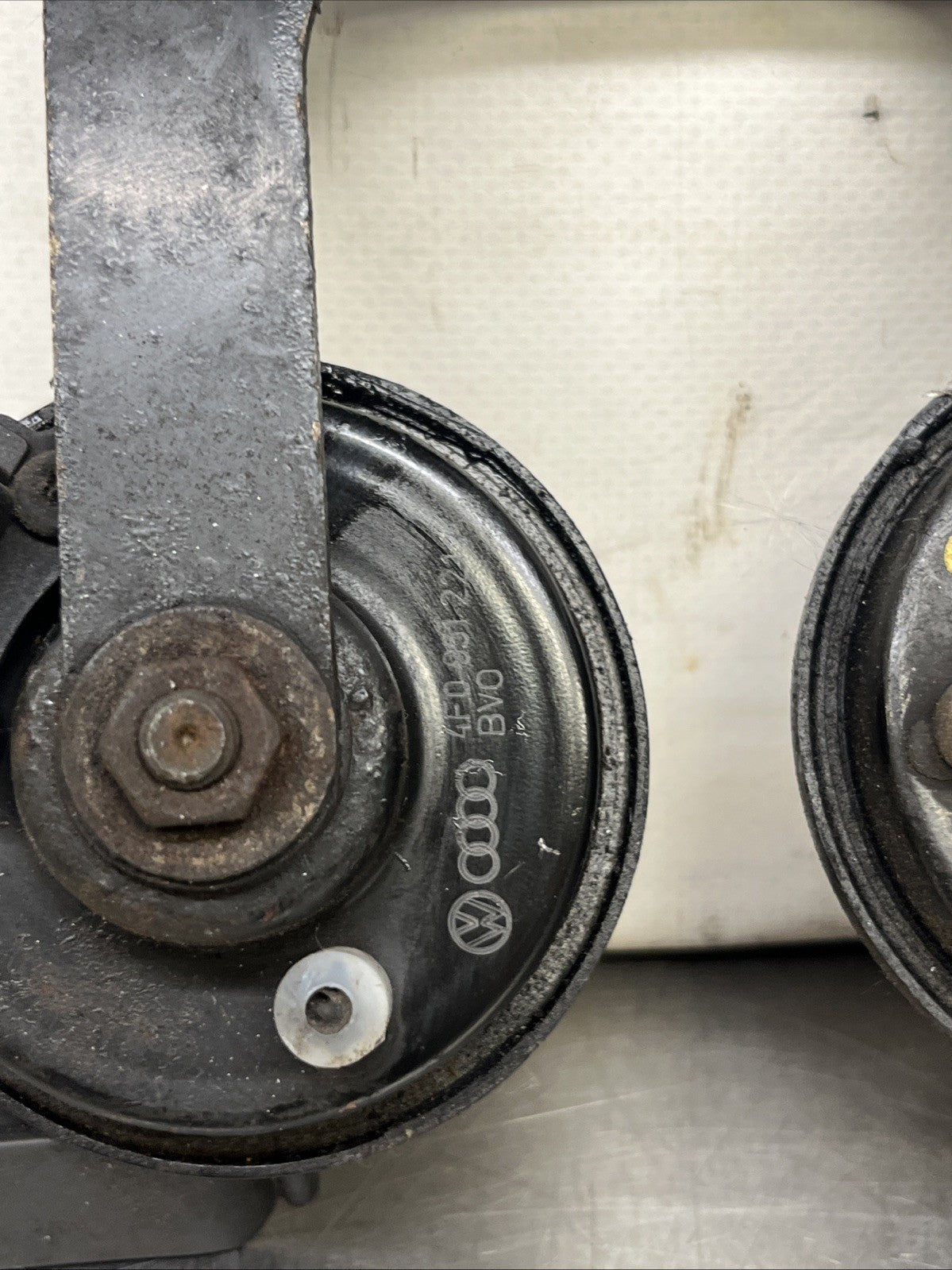 Audi A6 C6 2004-2008 Pair Of Horns 4F0951223 4F0951221