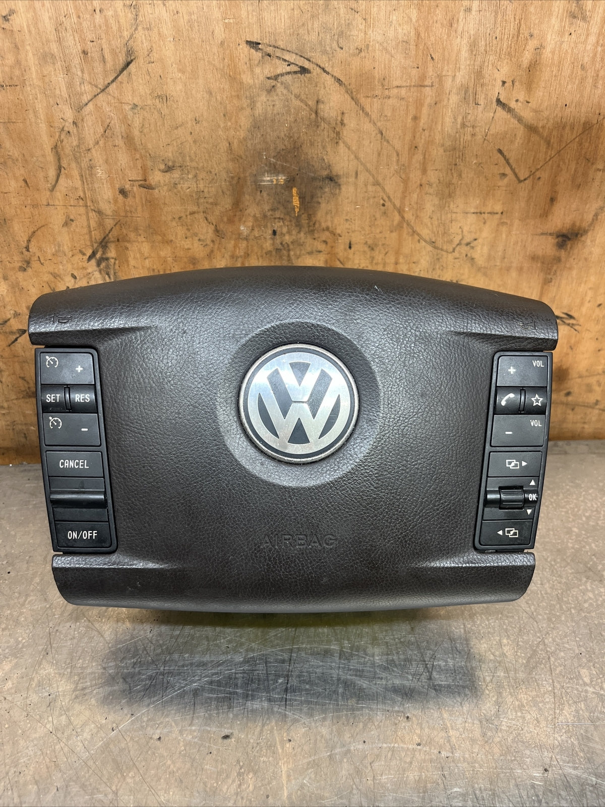 Volkswagen Touareg 06-10 Facelift Steering Wheel Airbox 7L6880201EN Brown