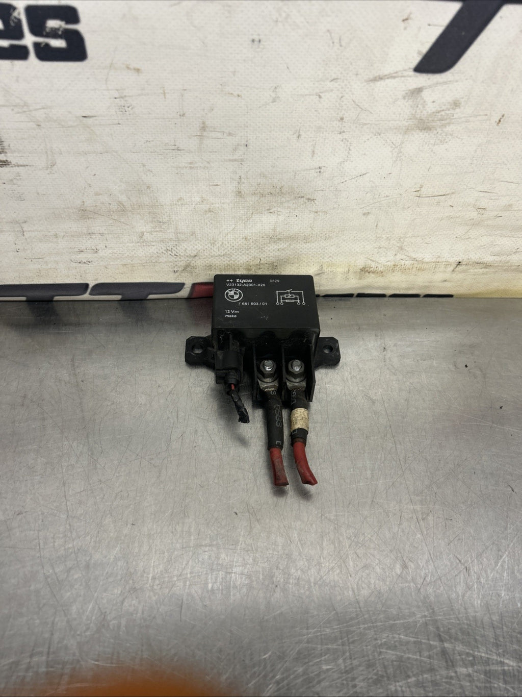 BMW 1 3 5 6 Series E60 E64 E82 E90 Battery Cable Relay 7661503