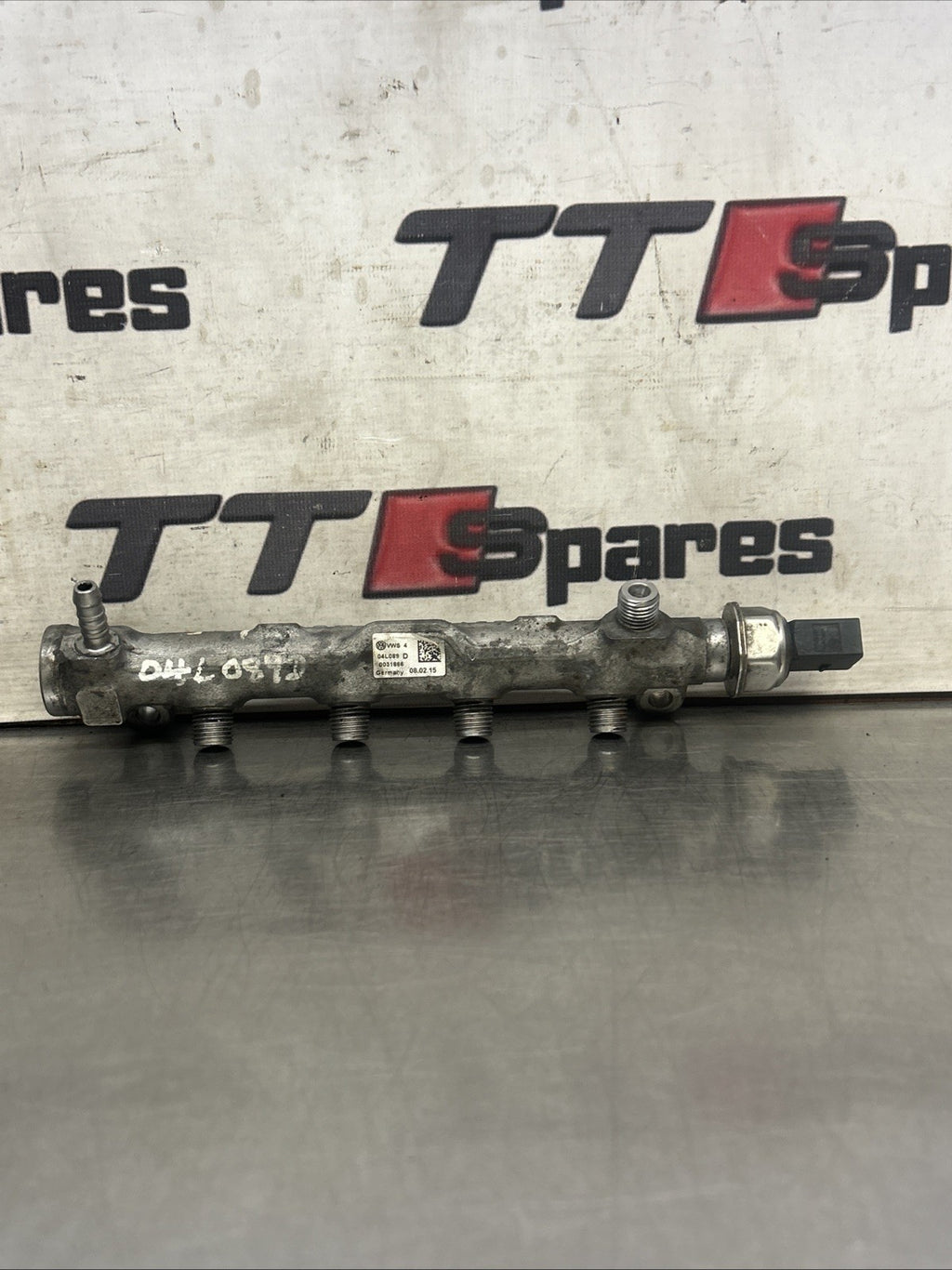  2019 VOLKSWAGEN GOLF MK7 2.0TDI GTD FUEL COMMON INJECTION RAIL 04L 089 D