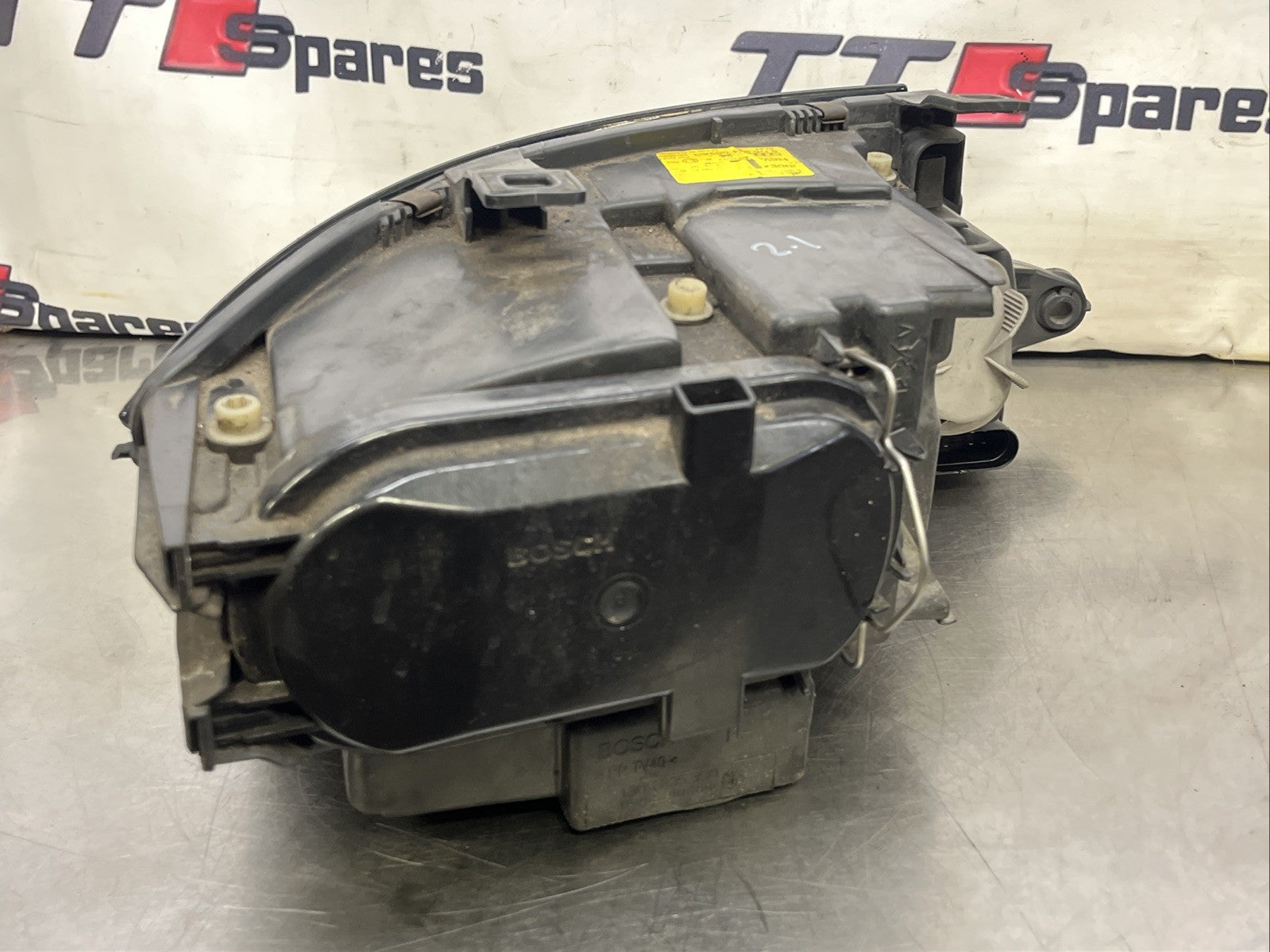 Audi TT Mk1 8N Nearside / Passenger Side Halogen Headlight 8N0941003AR Used 0860