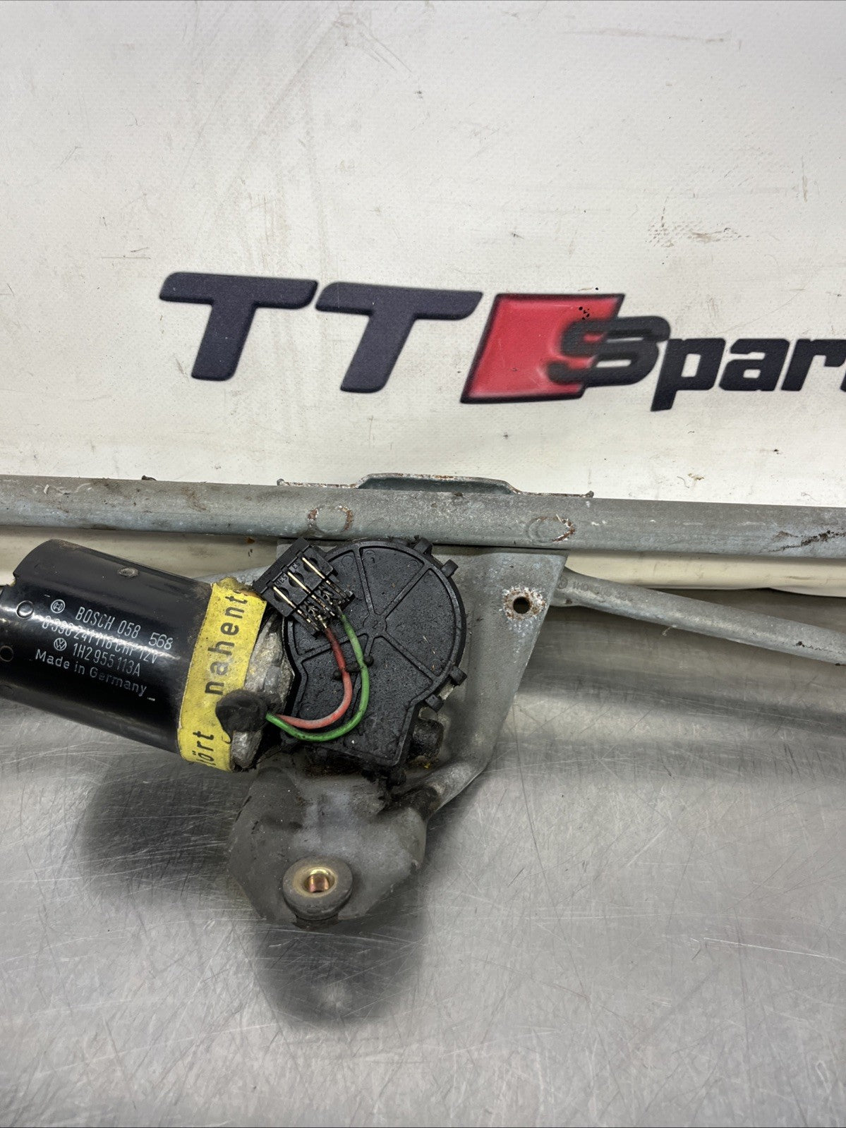 VW Golf Front wiper motor + linkage MK3 92-98 5 pin 1H0955325
