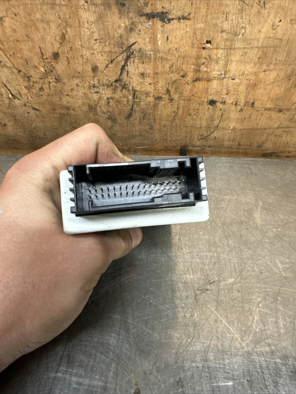 BMW 5 SERIES E60 E61 TOURING UTILITY CONTROL MODULE - 7184392