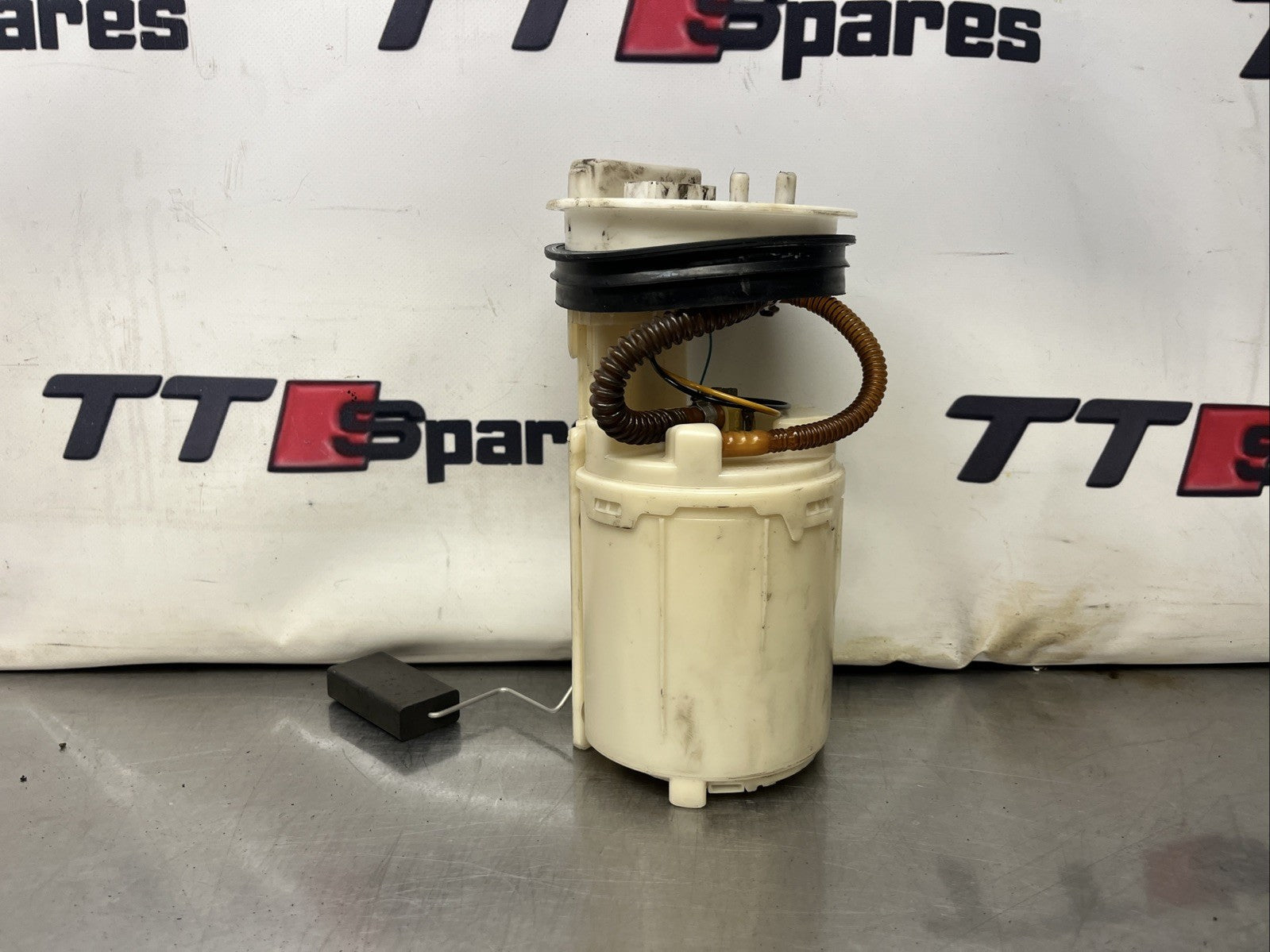 AUDI TT MK1 98-06 8N FRONT WHEEL DRIVE GENUINE FUEL PUMP SENDER UNIT 8L0919051N