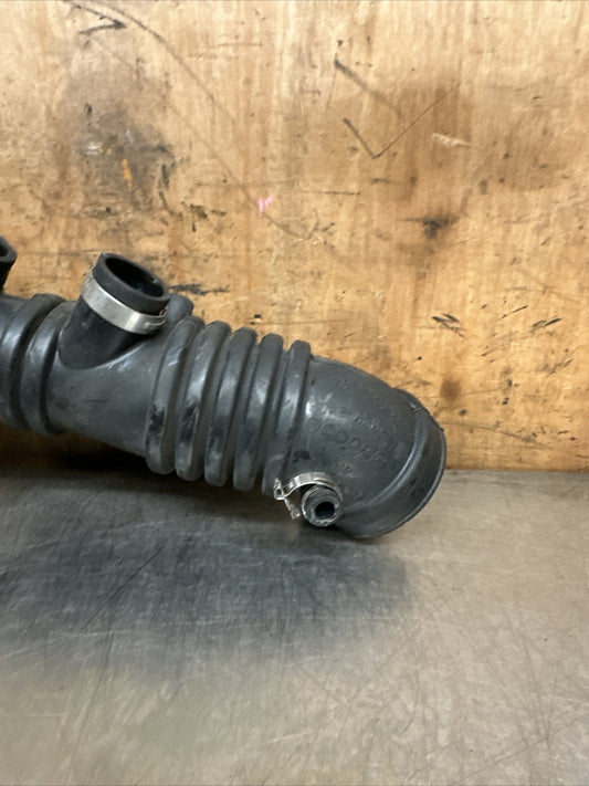 Audi TT Mk1 Quattro 1.8 Petrol Turbo Air Intake Pipe 06A133356H