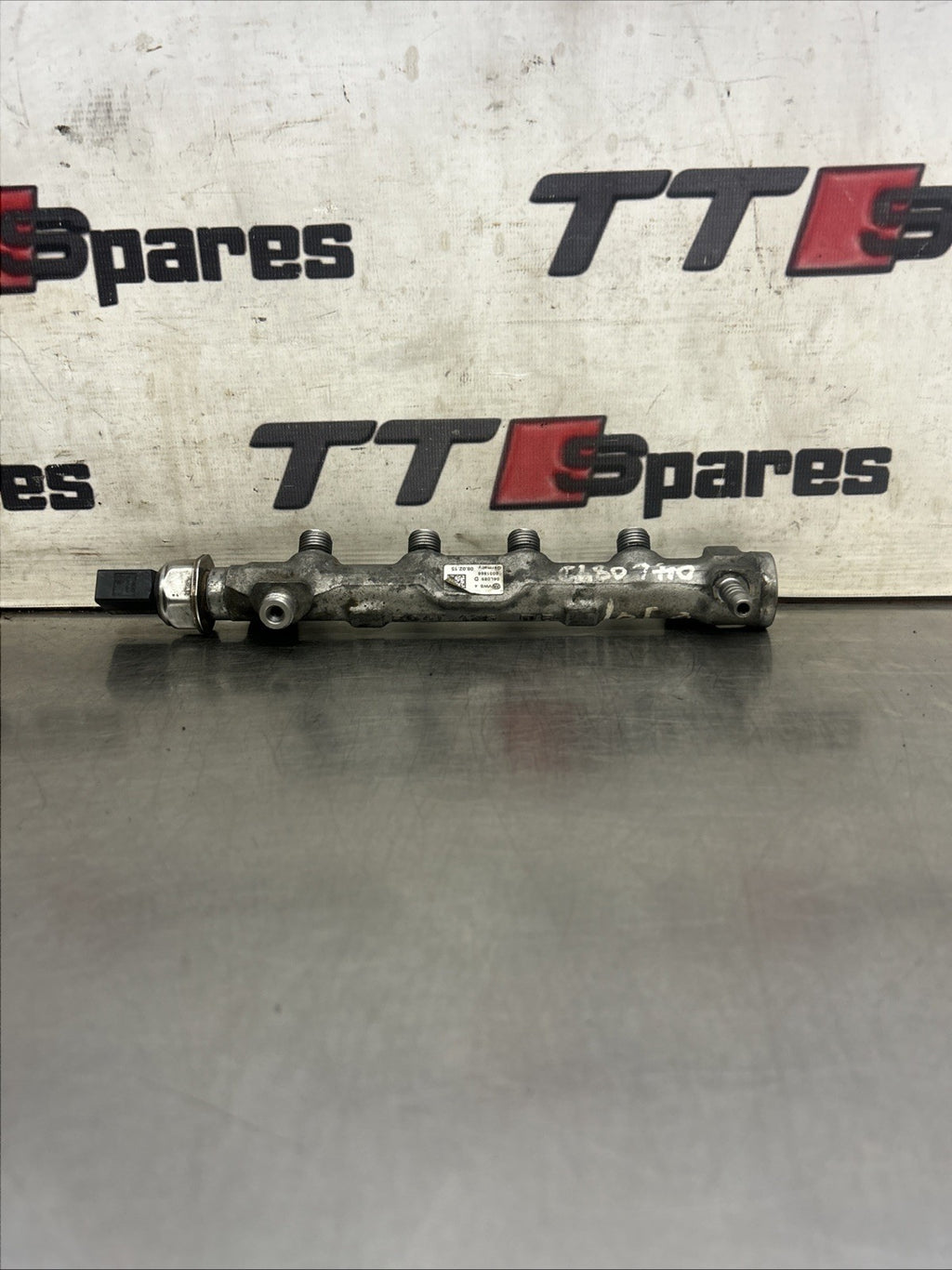  2019 VOLKSWAGEN GOLF MK7 2.0TDI GTD FUEL COMMON INJECTION RAIL 04L 089 D