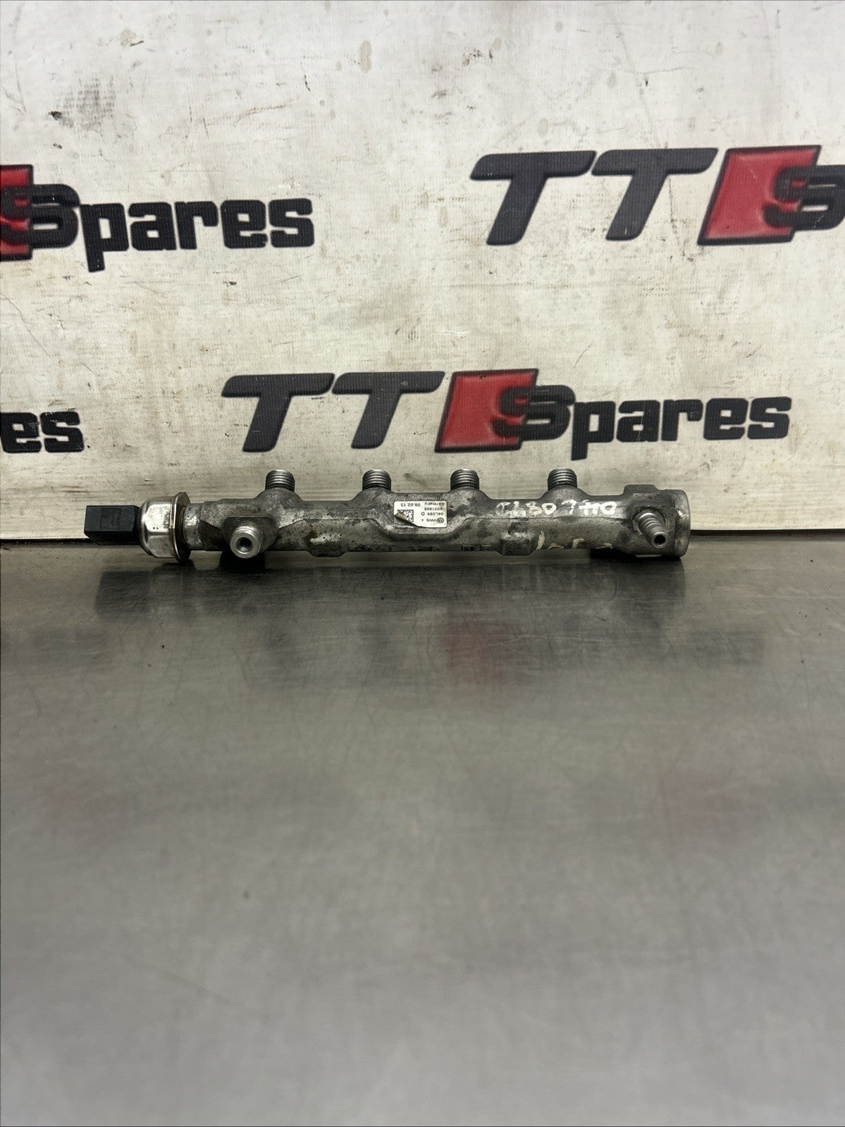  2019 VOLKSWAGEN GOLF MK7 2.0TDI GTD FUEL COMMON INJECTION RAIL 04L 089 D