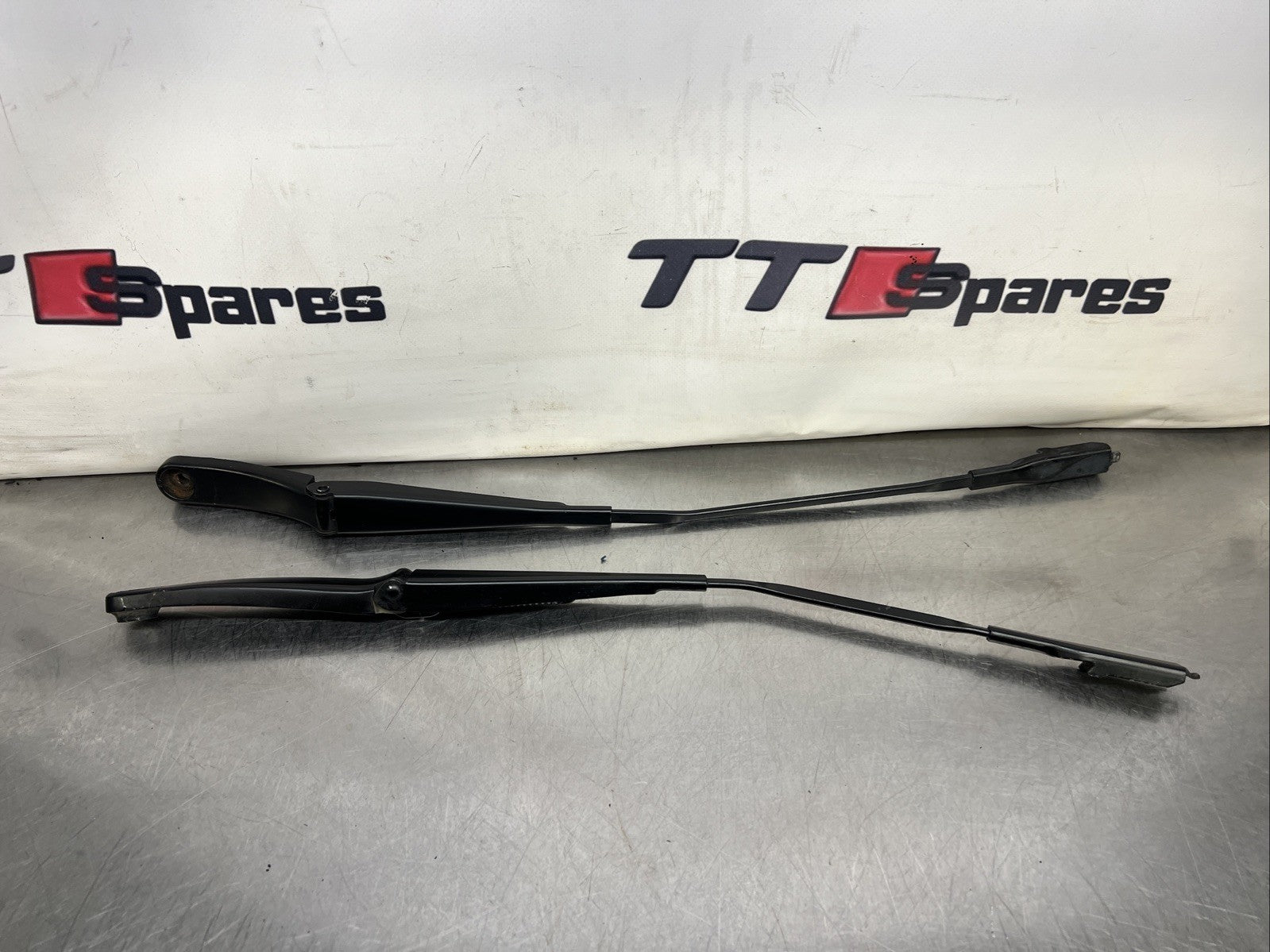 Audi TT Wiper Arm Set Front Windscreen 2007 2.0 TFSI Coupe OEM 8J2955407A