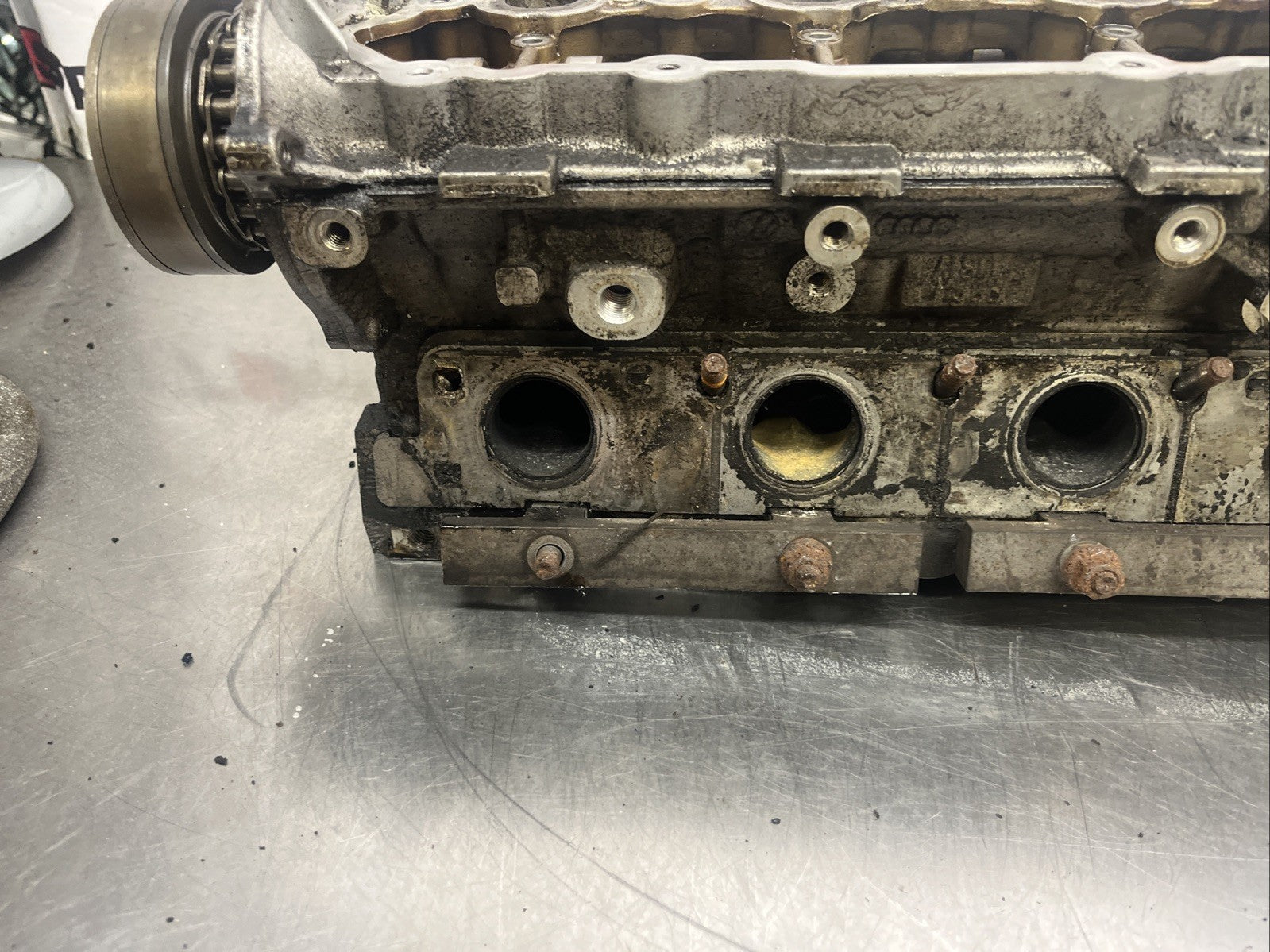 2.0 TFSI BWA cylinder head 06F103373 With Cams Complete